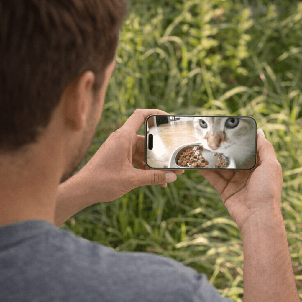 Distributeur intelligent avec caméra de surveillance CATLKE